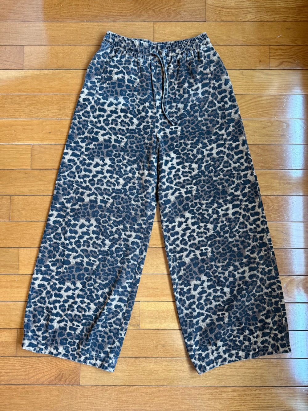 Et Clet Leopard Print Wide Leg Drawstring Pants